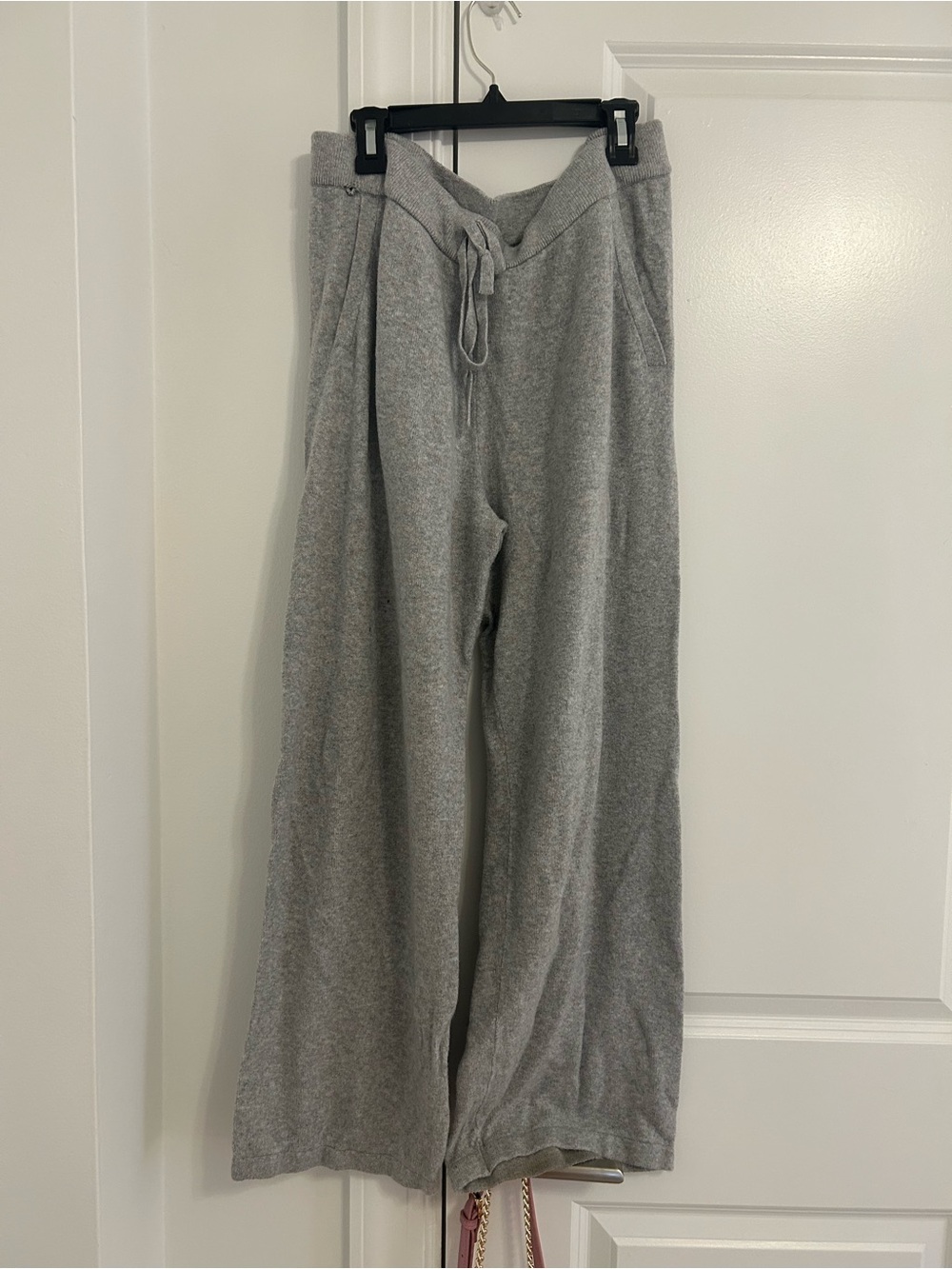 Relaxed grey knit pants